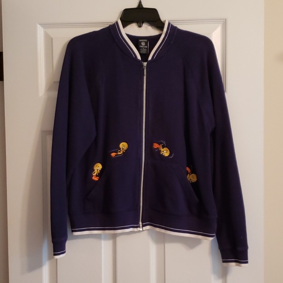 Tweety Bird/Warner Bros (HTF) Short Outfit - Picture 3 of 5